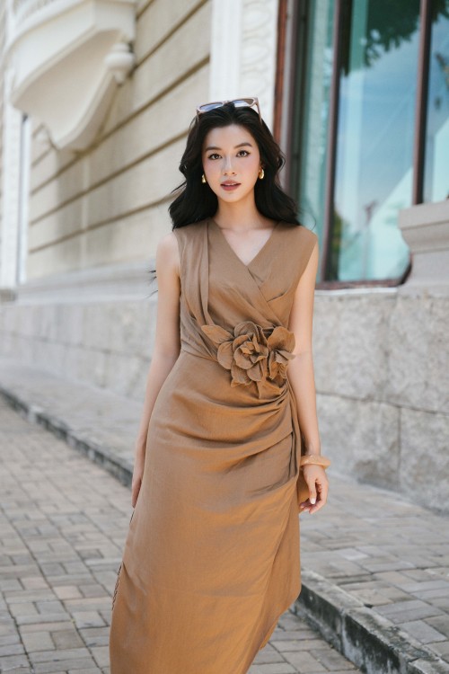 Sixdo Brown 3D Flower Linen Sarong Dress